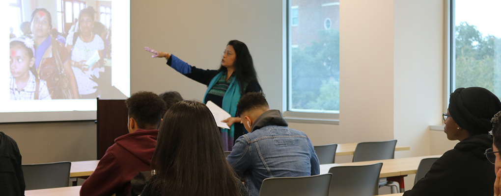 A UIW professor delivers a presentation for students