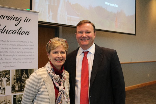 Dr. Thomas Evans attends the 2018 Faulty Award Reception, hosted by Dr. Kathi Light and the Office of the Provost. Members of the UIW faculty were honored for excellence in leadership and service.