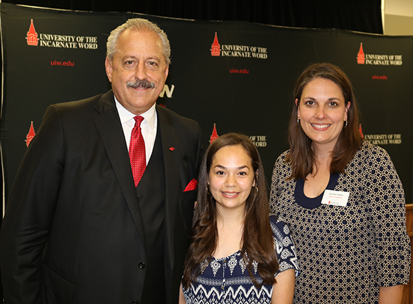 2016 h-e-b scholarship osteopathic medical school news press conference