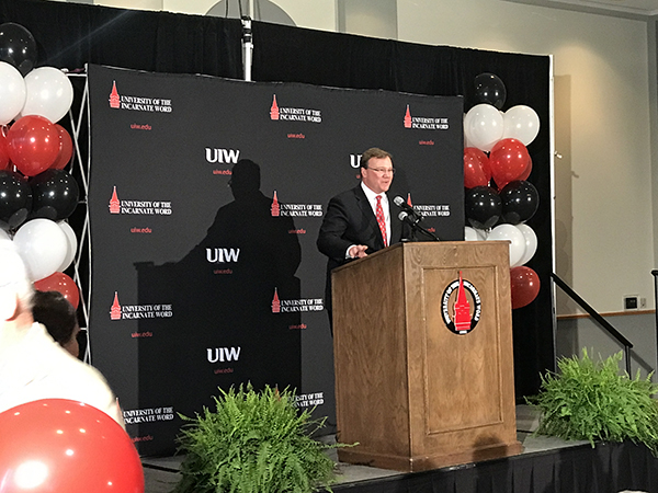2017 uiw new president dr. thomas evans welcome press conference 2017