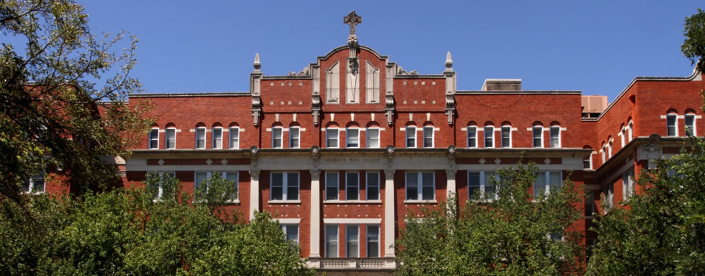 An image of the UIW Administration Building