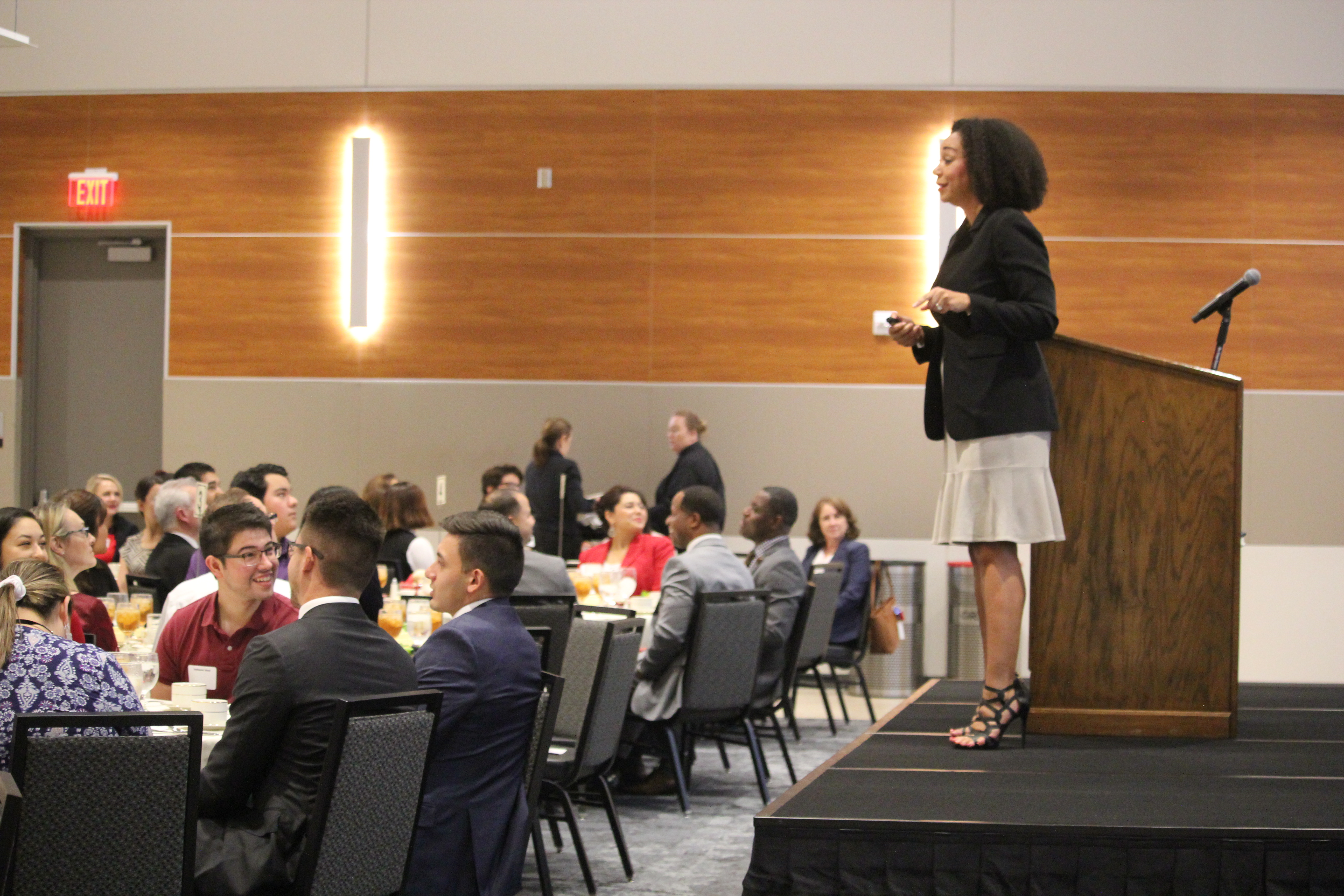 UIW etiquette dinner