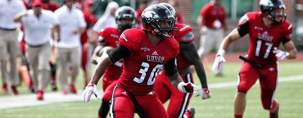 Jawun Jiles plays football in a UIW uniform