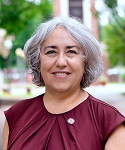 Dr. Eva M. Fernández